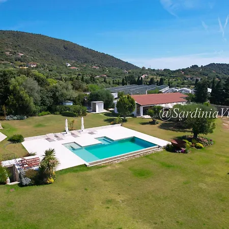 Vila Gardenia - *